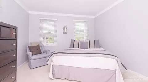 383 E Castlebury Cir, Saline, MI 48176 photo 30