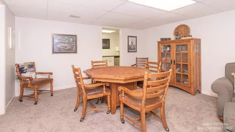 383 E Castlebury Cir, Saline, MI 48176 photo 36