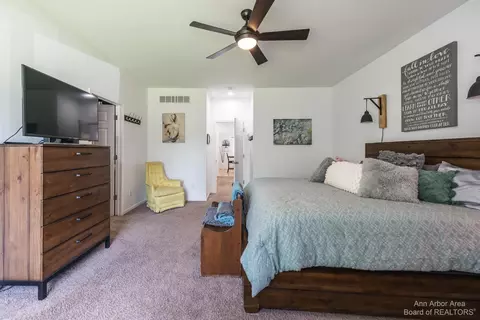 2150 Baker Rd, Dexter, MI 48130 photo 18
