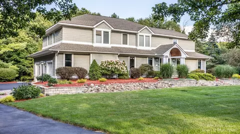 2740 Bent Tree Dr, Dexter, MI 48130 photo 1