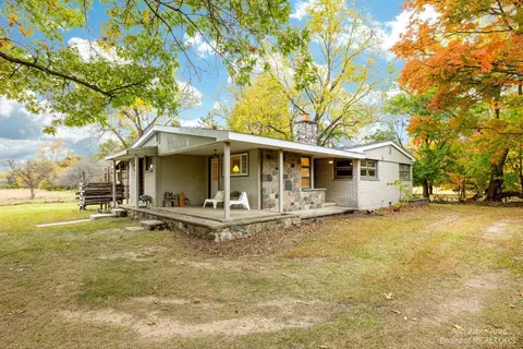 8249 Scully Rd, Dexter, MI 48130 photo 1