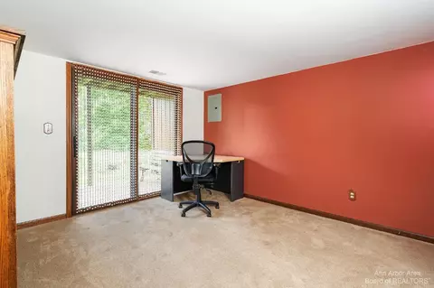 546 Echo Ct, Saline, MI 48176 photo 34