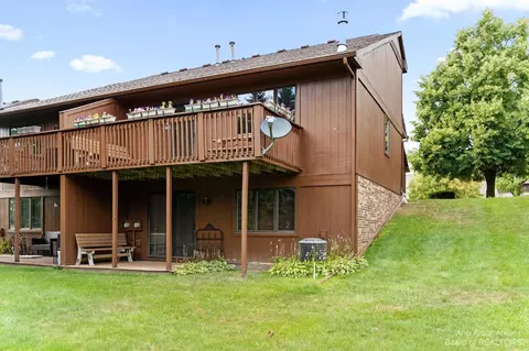 546 Echo Ct, Saline, MI 48176 photo 7