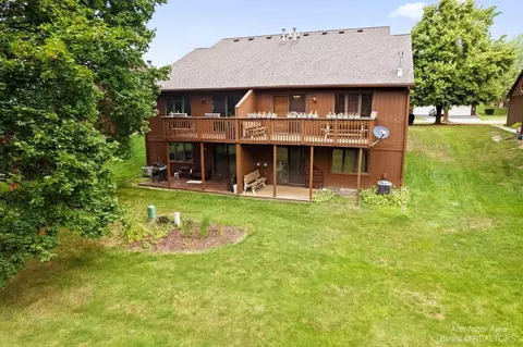 546 Echo Ct, Saline, MI 48176 photo 52
