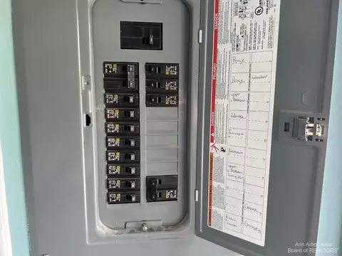 370 Everett St, Milan, MI 48160 photo 26