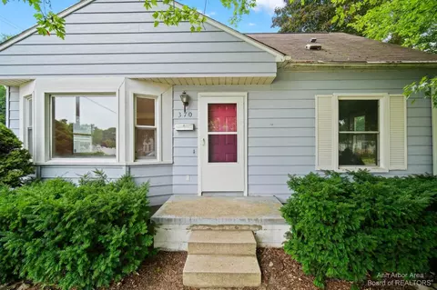 370 Everett St, Milan, MI 48160 photo 5