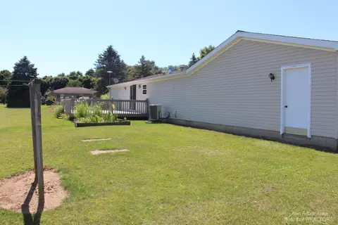 2425 Grey Tower, Jackson, MI 49201 photo 20