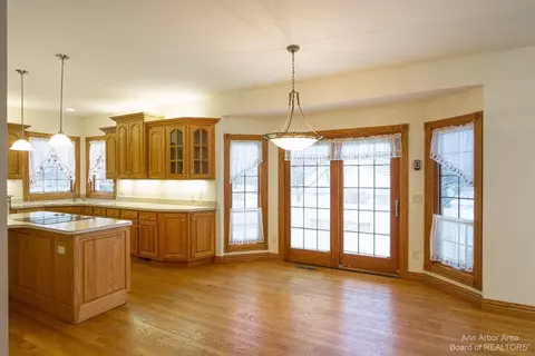 11679 Calkins Rd, Carleton, MI 48117 photo 9