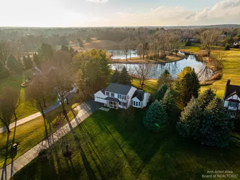 5950 Bellwether Dr, Saline, MI 48176 photo 1
