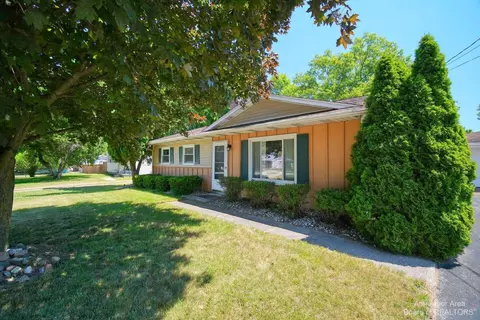4033 Haviland Dr, Adrian, MI 49221 photo 3