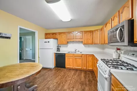 4033 Haviland Dr, Adrian, MI 49221 photo 10
