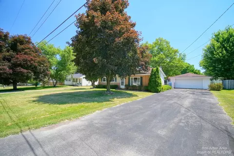 4033 Haviland Dr, Adrian, MI 49221 photo 5