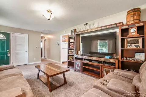 4033 Haviland Dr, Adrian, MI 49221 photo 9