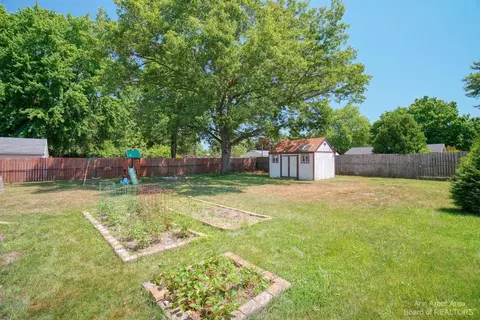 4033 Haviland Dr, Adrian, MI 49221 photo 29