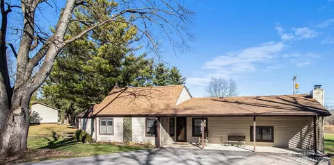 7395 Bishop Rd, Brighton, MI 48116