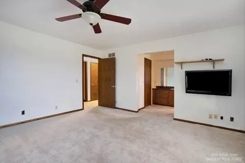 1075 W Bemis Rd, Saline, MI 48176 photo 36