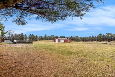 1075 W Bemis Rd, Saline, MI 48176 photo 4