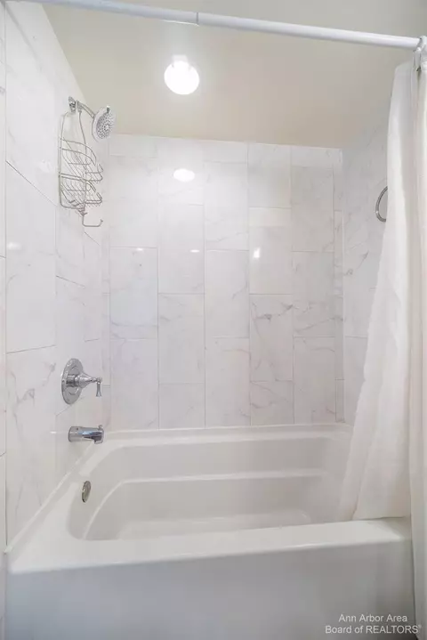 724 Jasper St, Jackson, MI 49203 photo 23