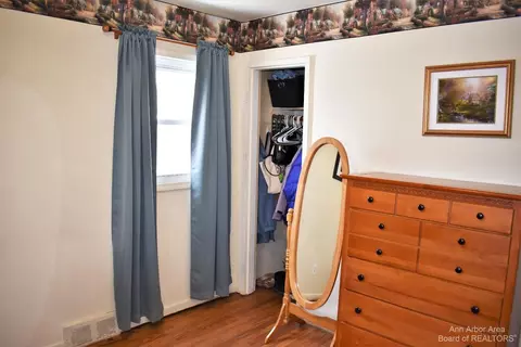 8008 Hipp St, Taylor, MI 48180 photo 15