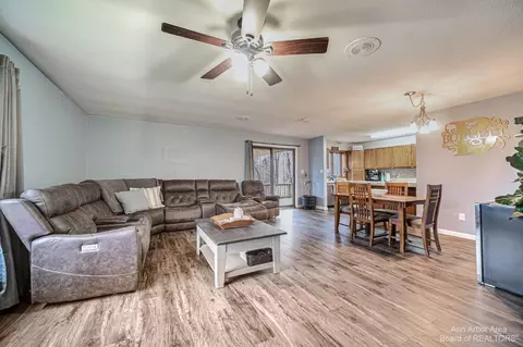 4597 Mccain Rd, Jackson, MI 49201 photo 4