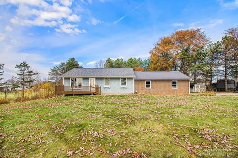 1714 Shepherd Rd, Tecumseh, MI 49286 photo 2