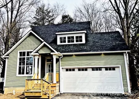 586 Kuehnle Av St, Ann Arbor, MI 48103