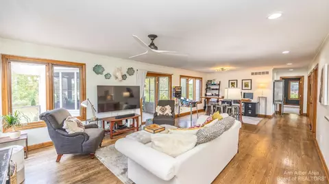 2011 Mccormick, Saline, MI 48176 photo 18