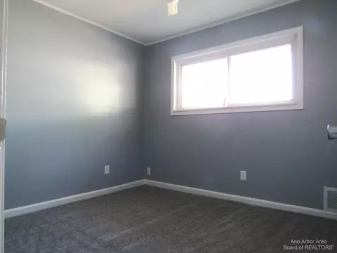 22256 Studio St, Taylor, MI 48180 photo 7