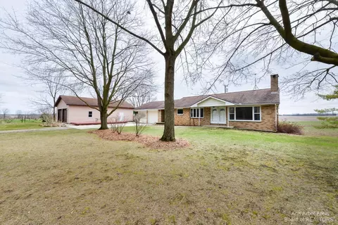 3825 Johnson Rd, Saline, MI 48176