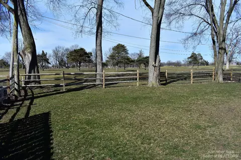 1262 Valetta Dr, Temperance, MI 48182 photo 35