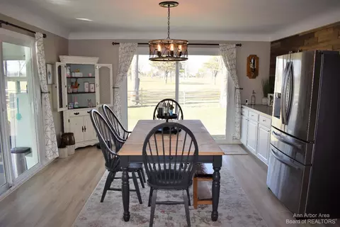 1262 Valetta Dr, Temperance, MI 48182 photo 10