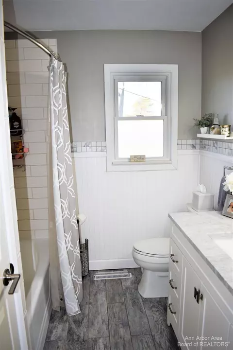 1262 Valetta Dr, Temperance, MI 48182 photo 24