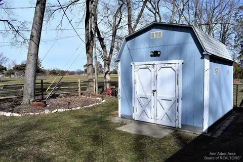 1262 Valetta Dr, Temperance, MI 48182 photo 37