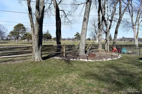 1262 Valetta Dr, Temperance, MI 48182 photo 36