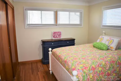 1262 Valetta Dr, Temperance, MI 48182 photo 16