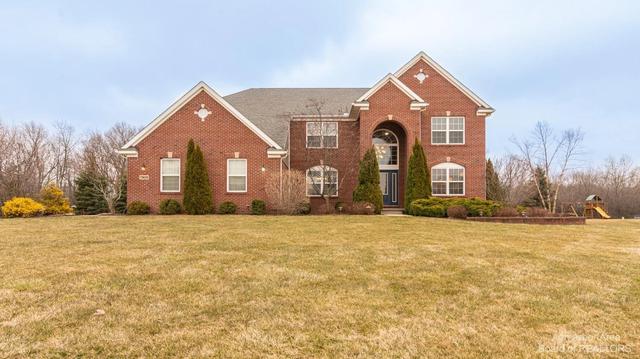 7800 Secretariat Dr, Saline, MI 48176
