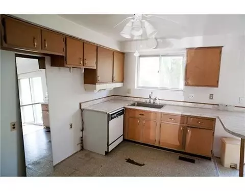 39509 Cather, Canton, MI 48187 photo 3