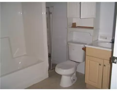21700 Bohn, Belleville, MI 48111 photo 6