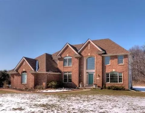 9252 Cambridge Dr, York, MI 48176 photo 1