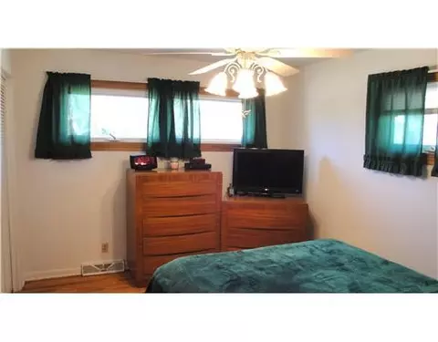 2001 Brampton Ct, Ann Arbor, MI 48103 photo 9