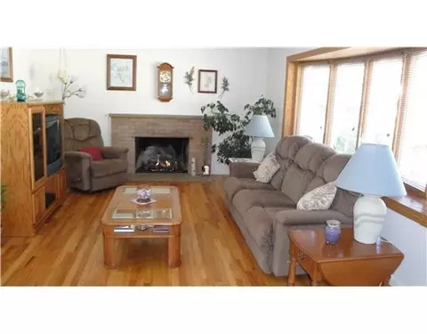 2001 Brampton Ct, Ann Arbor, MI 48103 photo 4
