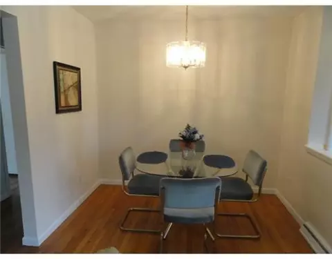 2012 Brampton Ct, Ann Arbor, MI 48103 photo 3