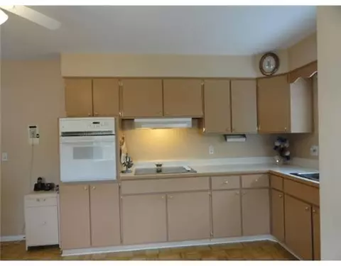 2012 Brampton Ct, Ann Arbor, MI 48103 photo 5