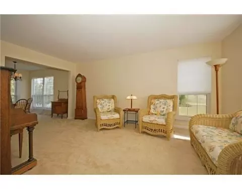 2814 Silver Spg, Ann Arbor, MI 48103 photo 2