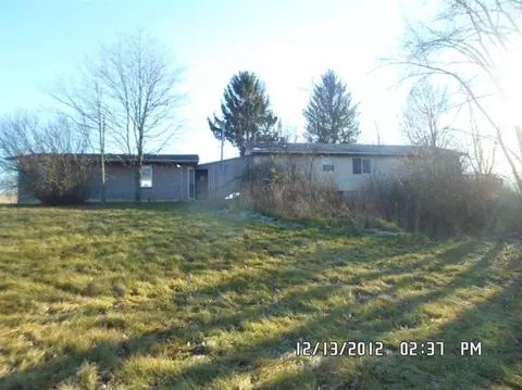 7395 Warner, Saline, MI 48176 photo 2