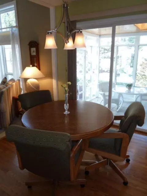 4855 Holly Way, Ann Arbor, MI 48103 photo 9