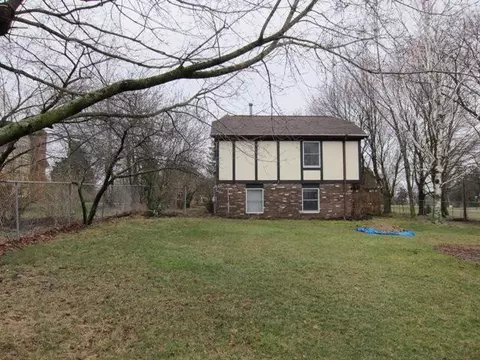 1010 Gady, Adrian, MI 49221 photo 11