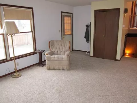 1010 Gady, Adrian, MI 49221 photo 4