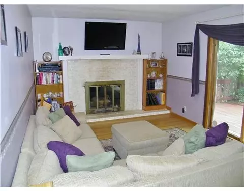 706 Spring St, Tecumseh, MI 49286 photo 3