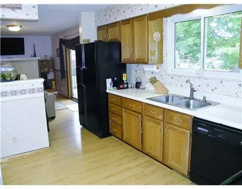 706 Spring St, Tecumseh, MI 49286 photo 7